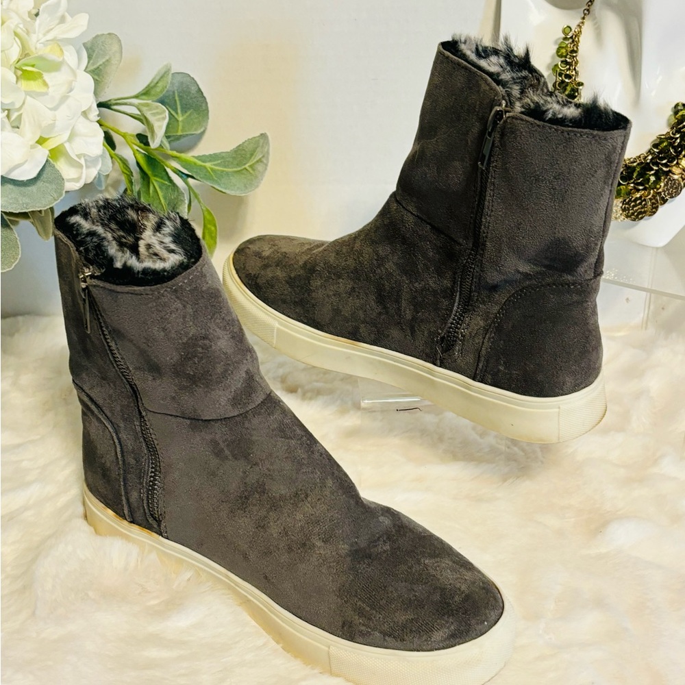 Nice suede boots size 8.5